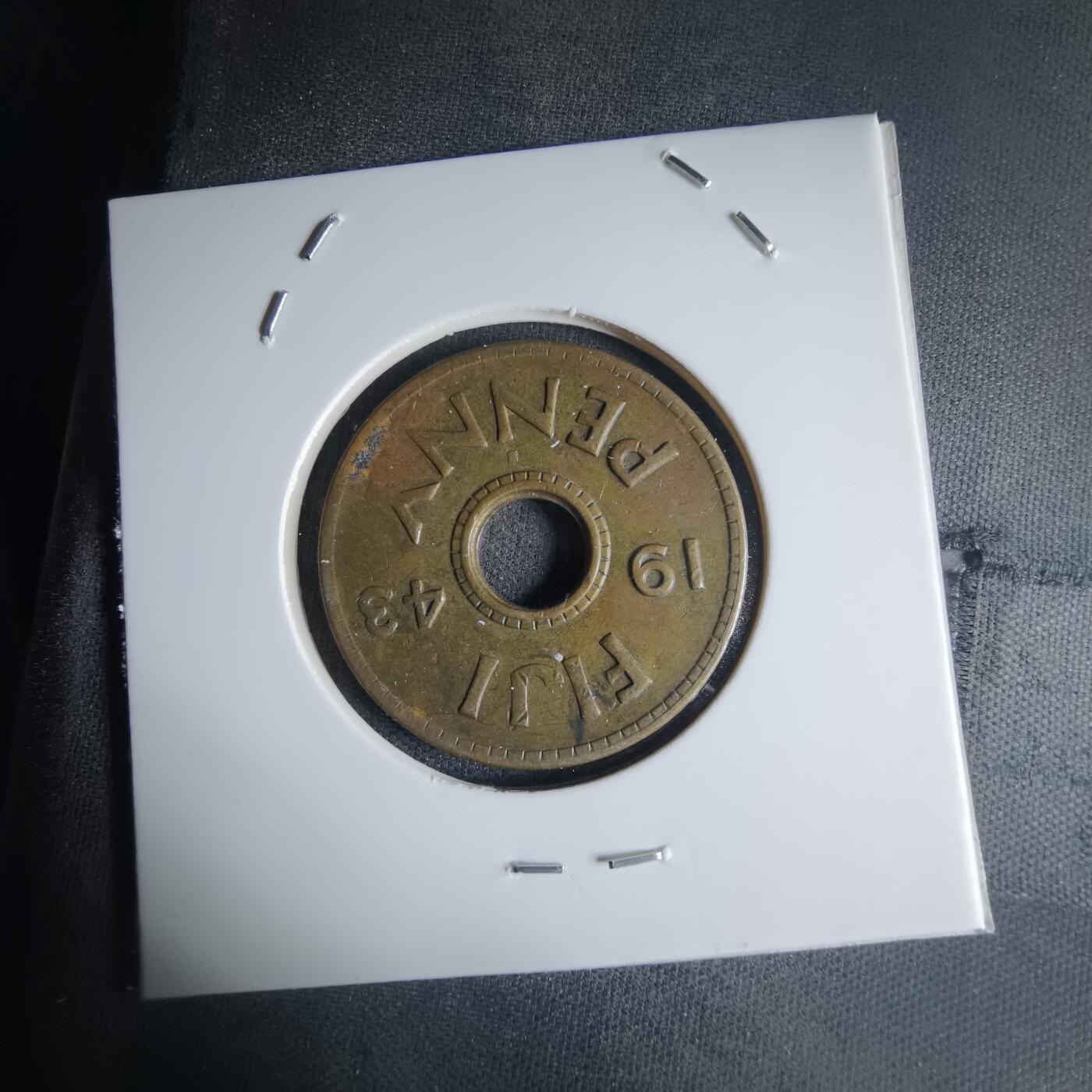 沼泽如烟--第1032场 斐济1943年1便士