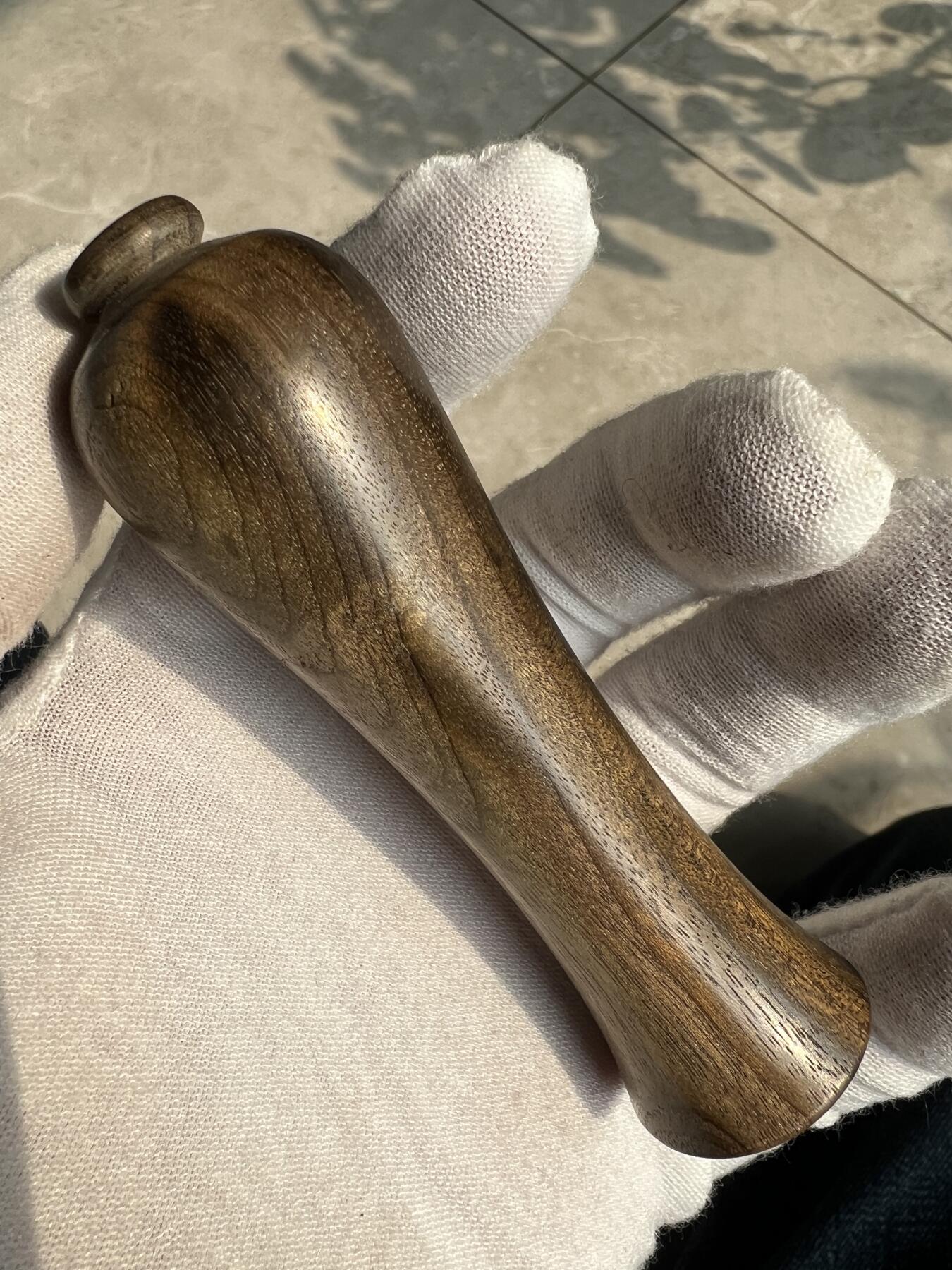 零元拍：金丝楠 精工 净瓶 雕件手把件绿阴沉，满手留香金丝流溢。94/29/24.6MM