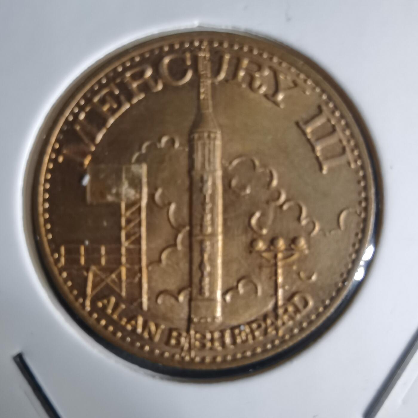 沼泽如烟--第1032场 航空纪念章