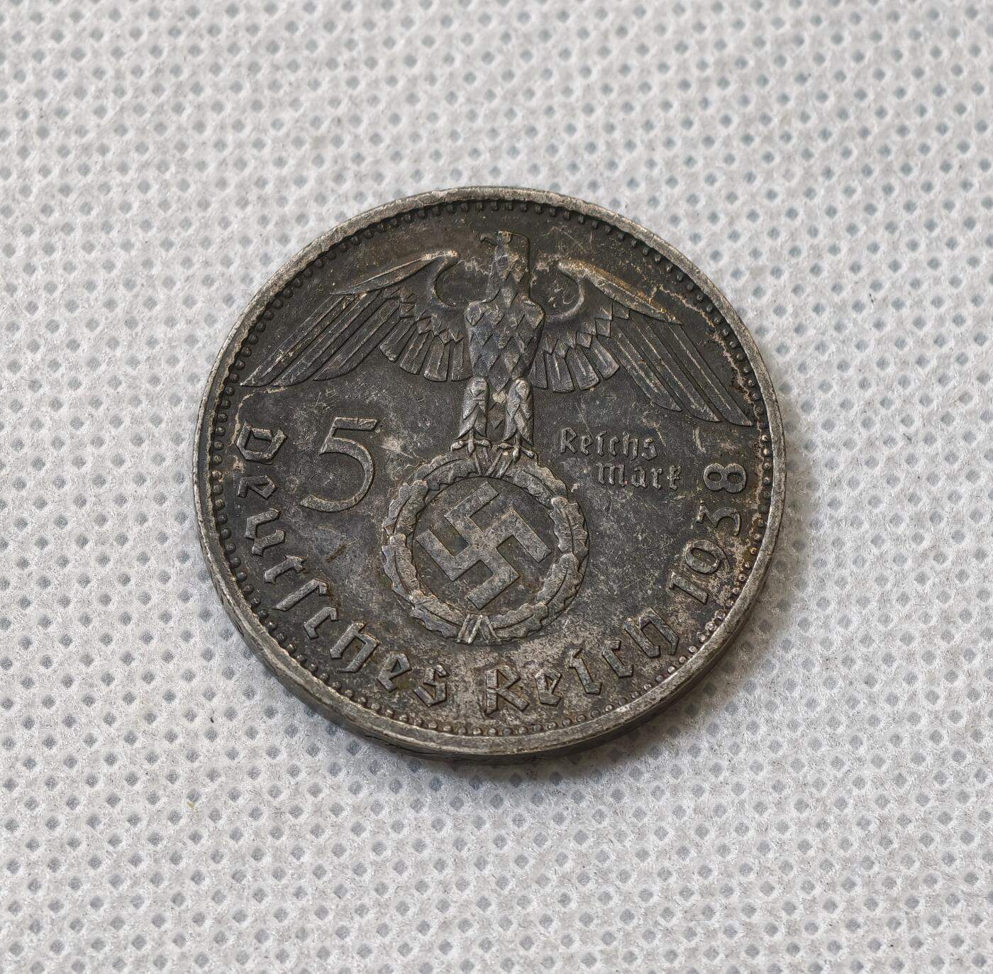 甄臻铺-世界币章拍卖（第56期），送拍享返佣金等优惠多多 德国 1938年 兴登堡字符5马克 深彩包浆 高点细节都在的近未流通品