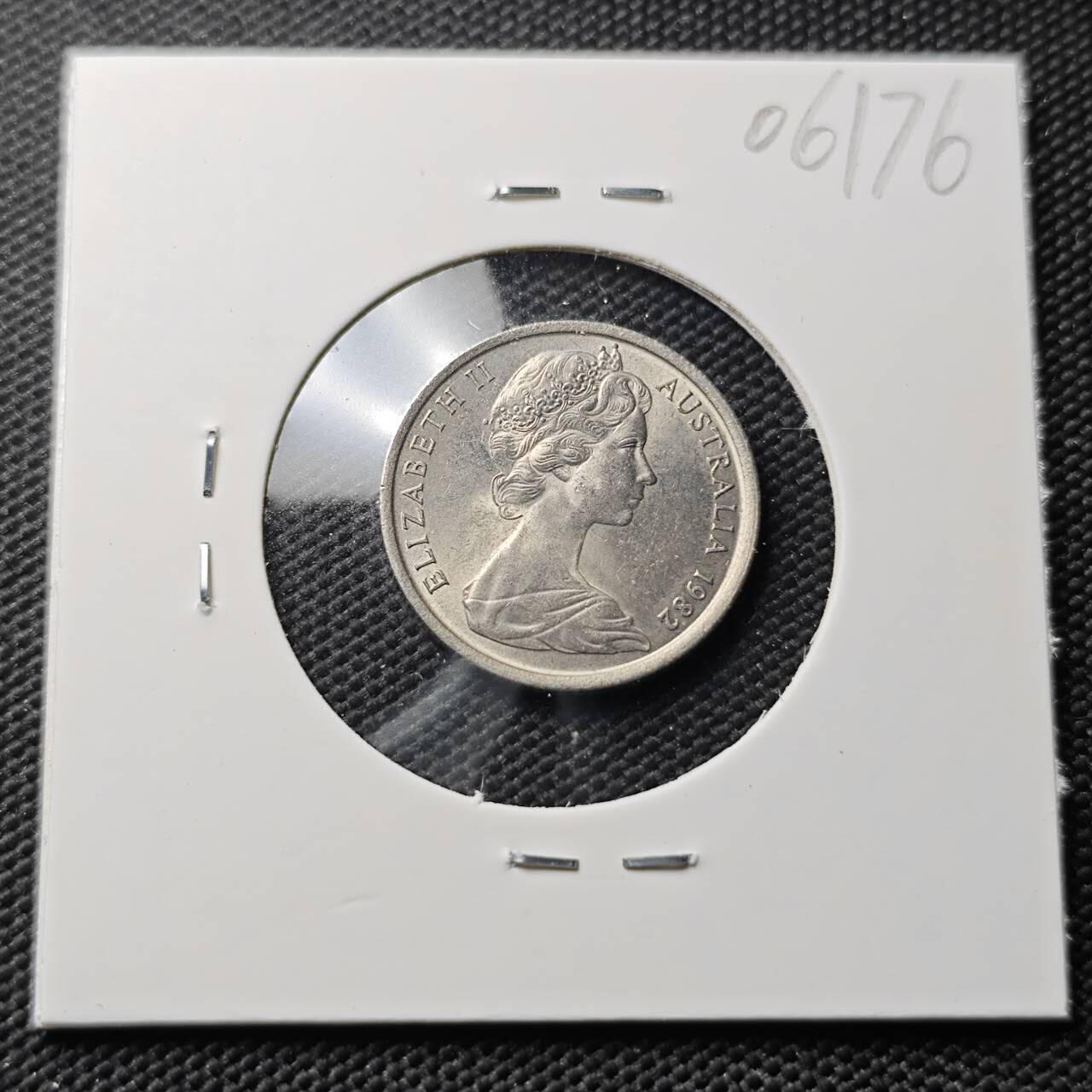 KK钱币收藏小铺  第406期 2月预留时间 周末发货 1982澳大利亚5分 