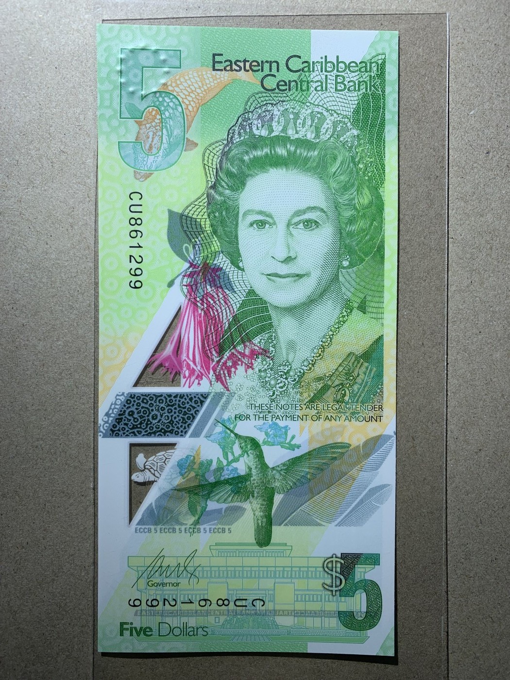 【礼羽收藏】🌏世界钱币拍卖第132期 【CU861299】全新UNC 2021年东加勒比5元 塑料钞 CU首发冠 无3457尾99