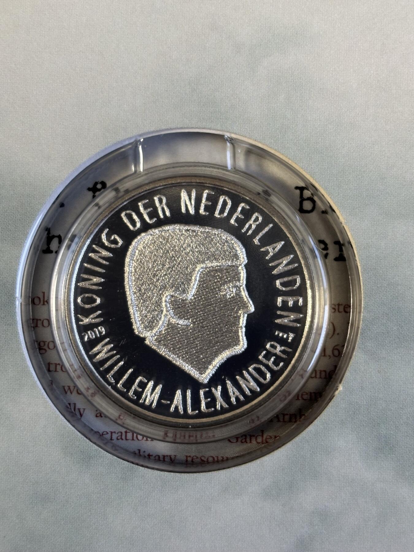 第195期拍卖 卡装荷兰2019年二战市场花园空降行动精制银币15.5克，925银，发行4500枚