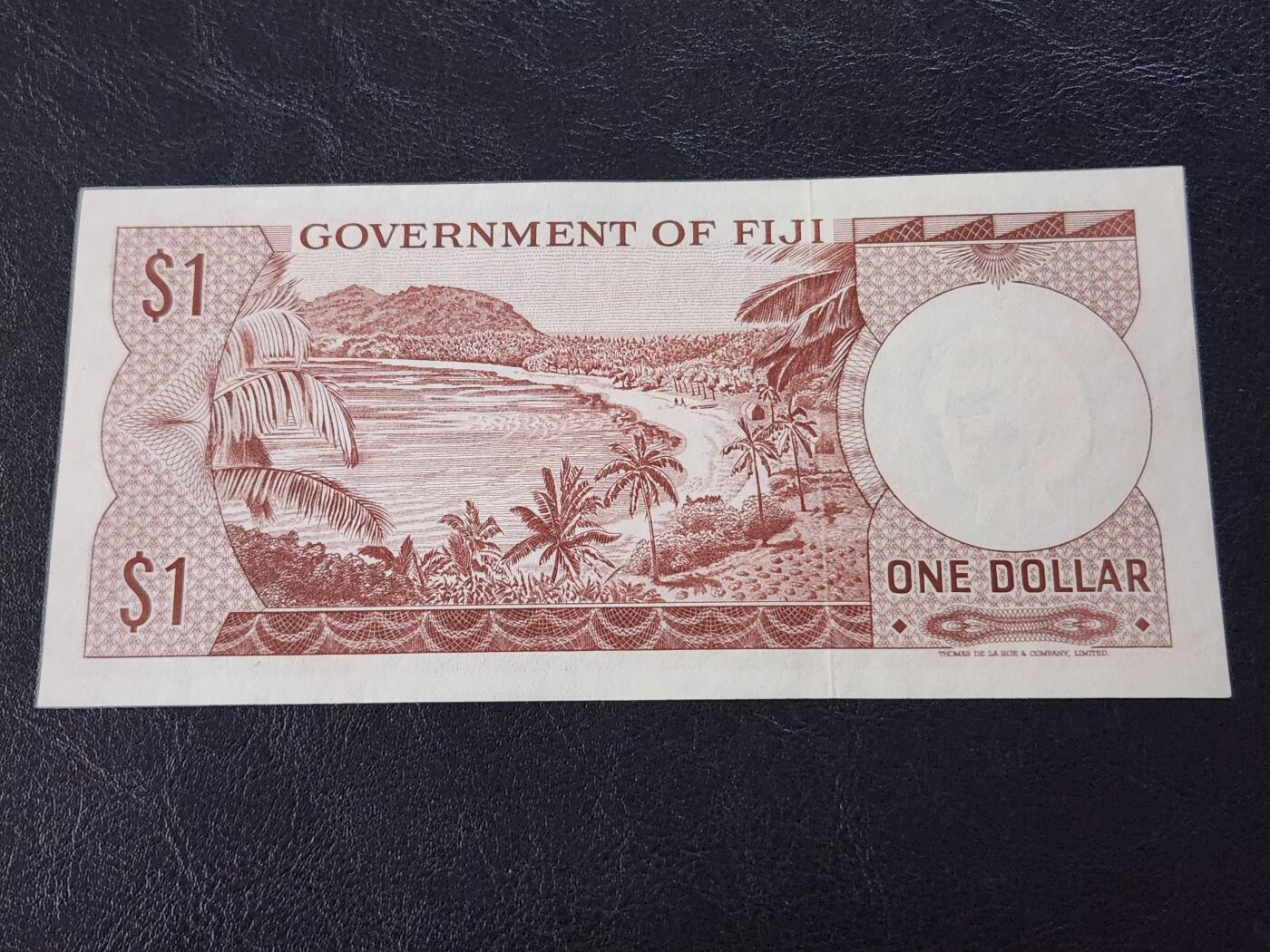 3月27号晚上8点 外国纸币自动截拍第46场 A/3 斐济1元 极美品