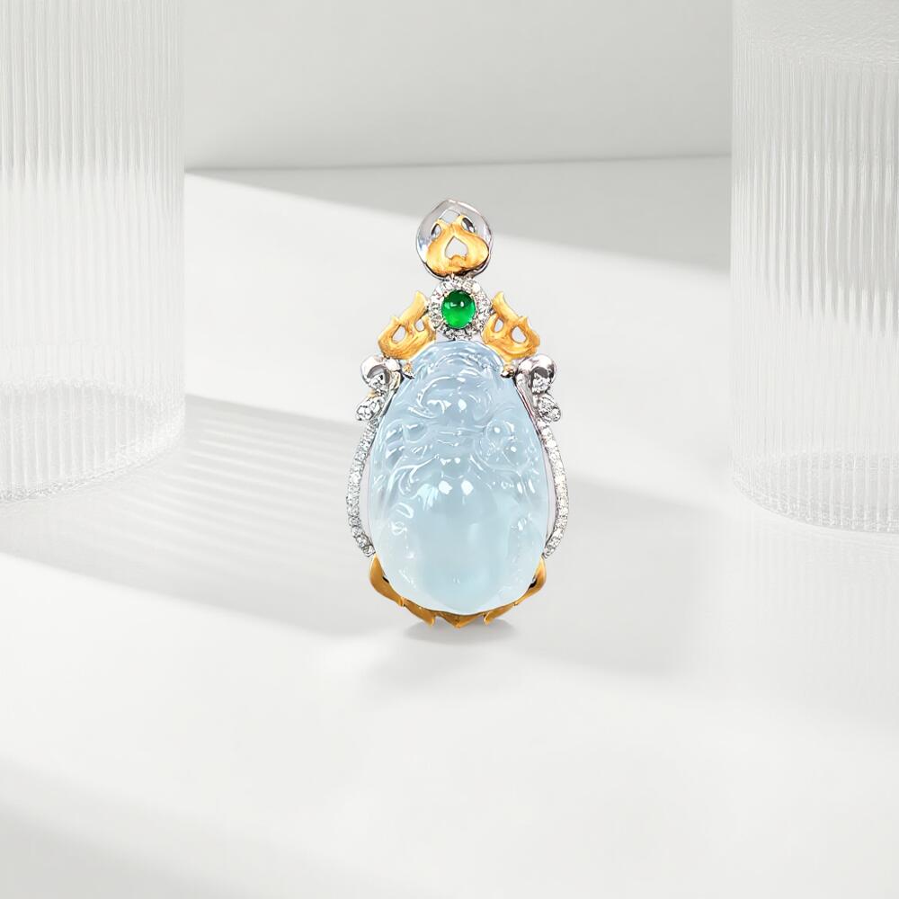 碧月说宝 君子怀瑾·当代和田玉清风专场(六) 18k镶钻白冰翡翠貔貅吊坠