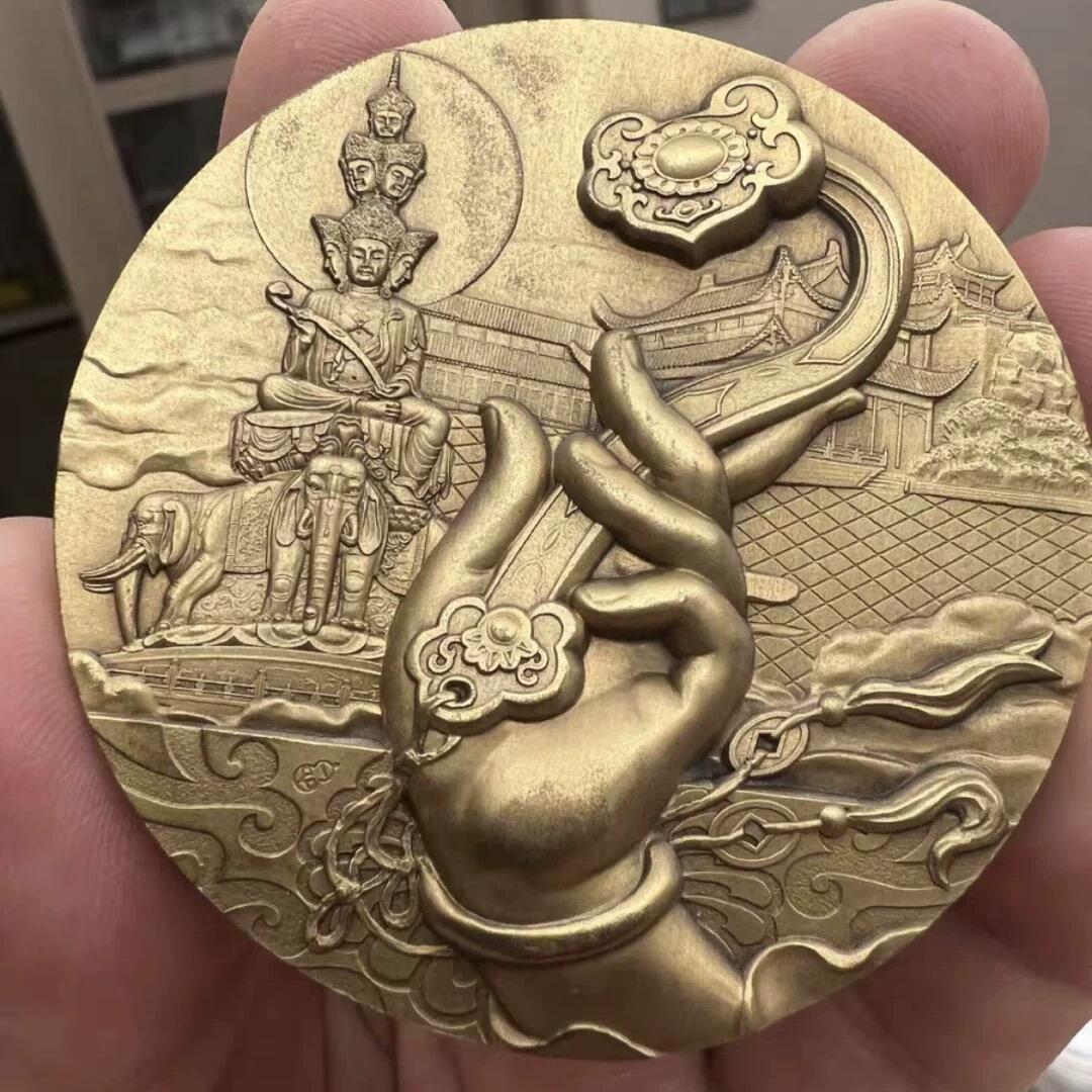 中国铜章专拍 2015年沈币峨眉山铜章，带证书，直径60毫米铜章，保真正品