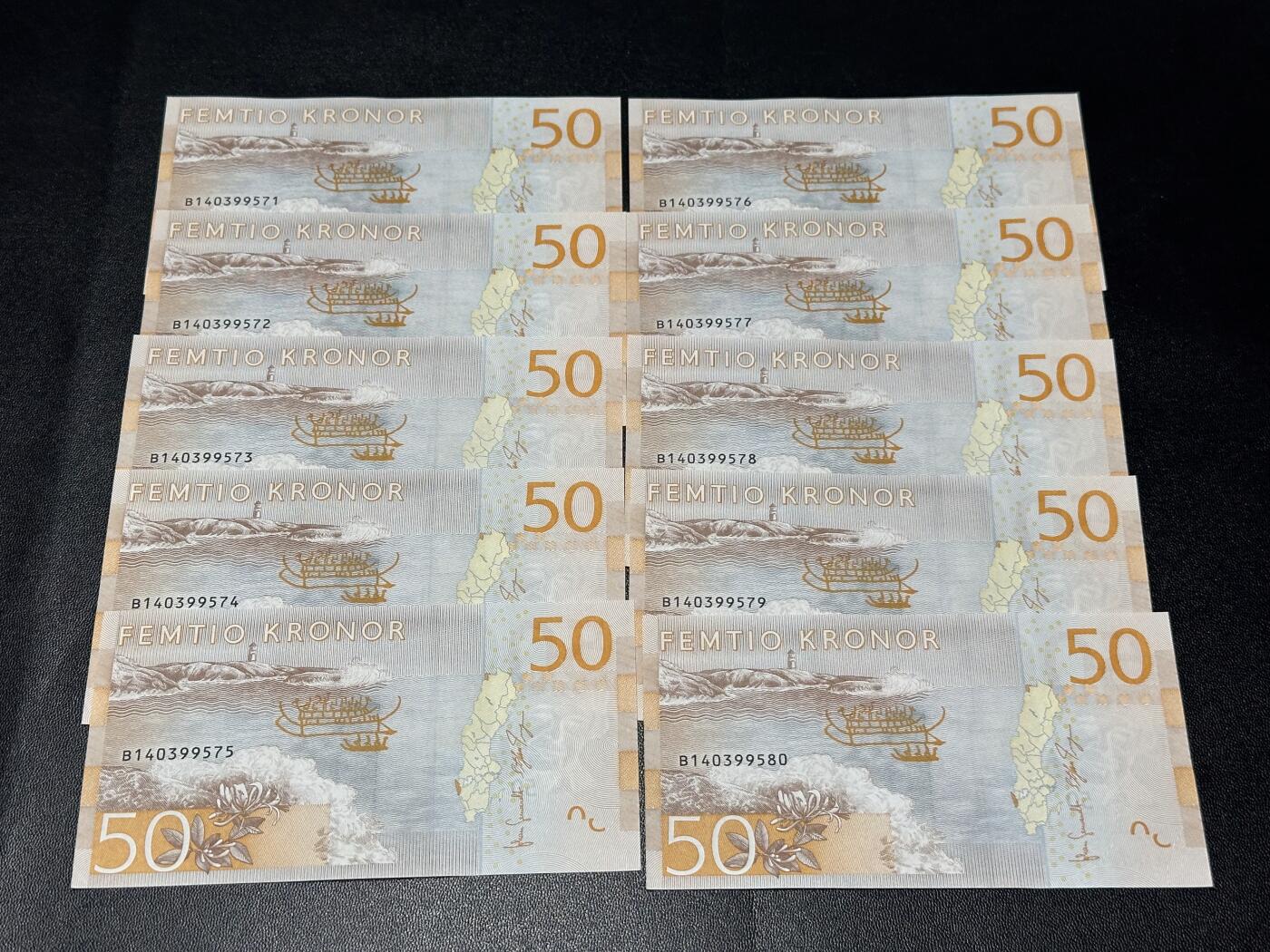 《外钞收藏家》第六百二十一期（精选场）（长期征集拍品、欢迎藏友们联系合作） 瑞典最新版50克朗 标准10连号 全新UNC