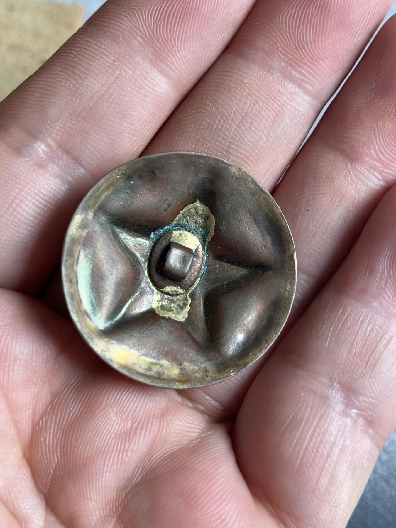 社会主义国家徽章小拍 五十年代铜鎏金帽徽