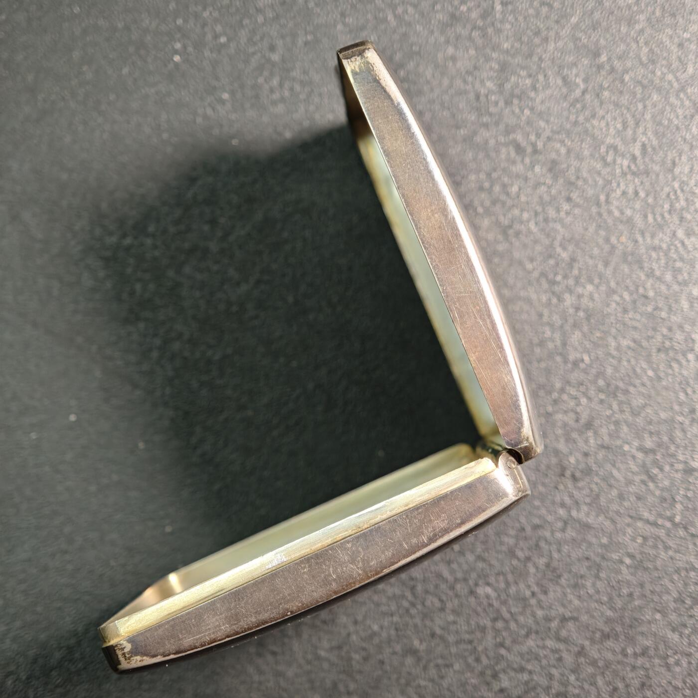 【德藏】世界币章拍卖第169期（拍品征集中~欢迎藏友联系） 1938年 英国谢菲尔德烟丝银盒 925银 银盒 原味包浆 直径约：56.5mm；重约：55.8g