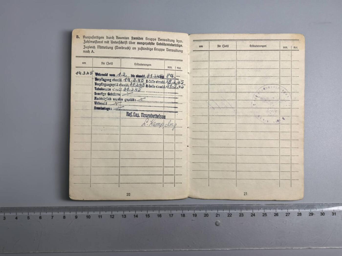 小驴勋章奖章收藏3月28日周六晚六点拍卖（珍爱和平，收藏战争，铭记历史，勿忘国耻，忠党爱国。有偿代拍，送拍规则在简介最后，参拍须阅读规则后再参拍，关系到运费包装发货时效真假辨别等关键信息，拍卖时不再发原图，看大图店主微信码在拍卖店铺介绍里） 赫尔曼戈林伞兵装甲师列兵士兵证，证书一组