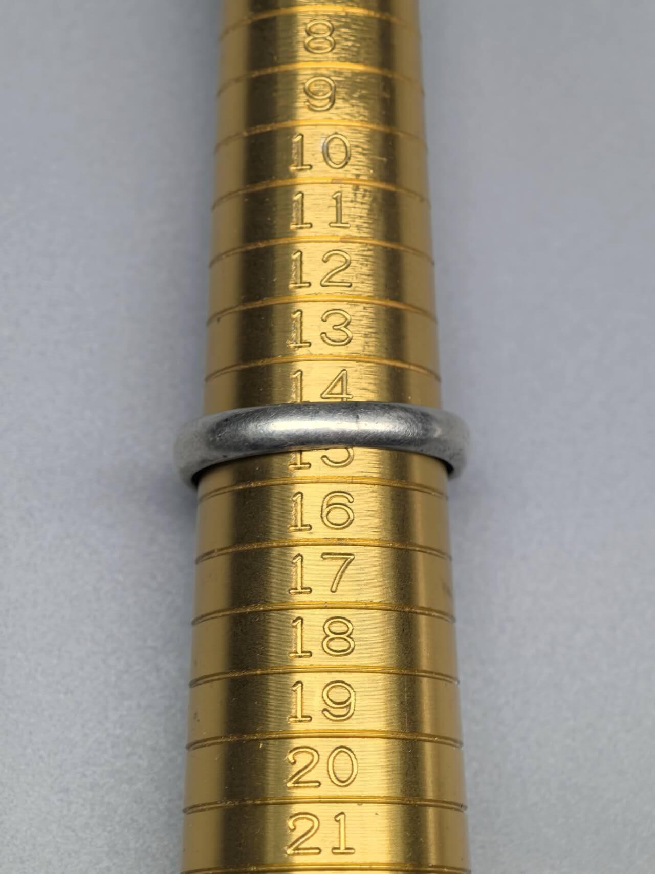 小驴勋章奖章收藏3月28日周六晚六点拍卖（珍爱和平，收藏战争，铭记历史，勿忘国耻，忠党爱国。有偿代拍，送拍规则在简介最后，参拍须阅读规则后再参拍，关系到运费包装发货时效真假辨别等关键信息，拍卖时不再发原图，看大图店主微信码在拍卖店铺介绍里）