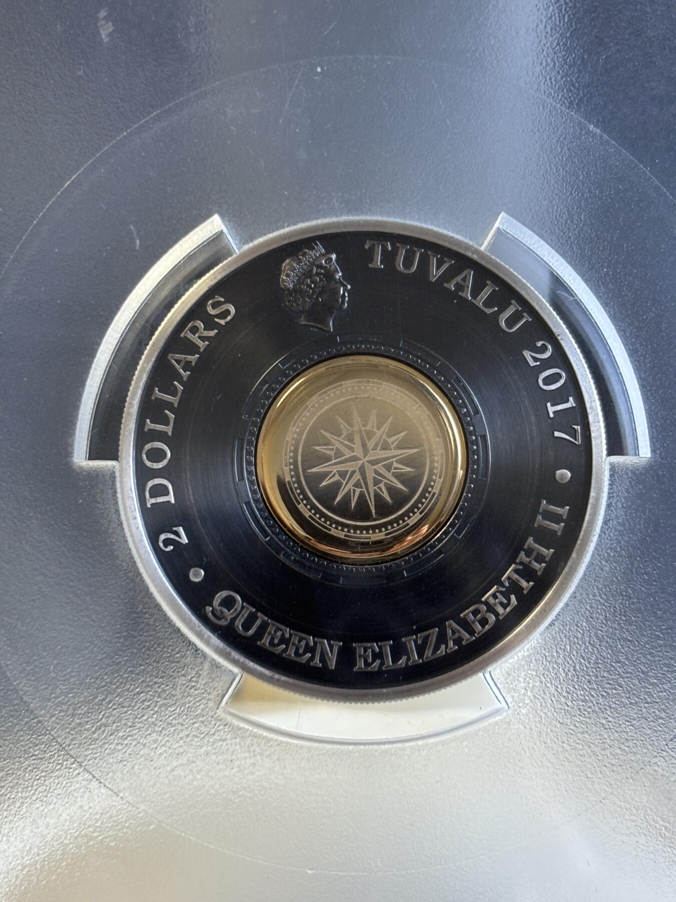 第194期拍卖 图瓦卢2017年镶实体指南针2盎司银币PCGS-PR69,999银，发行2500枚