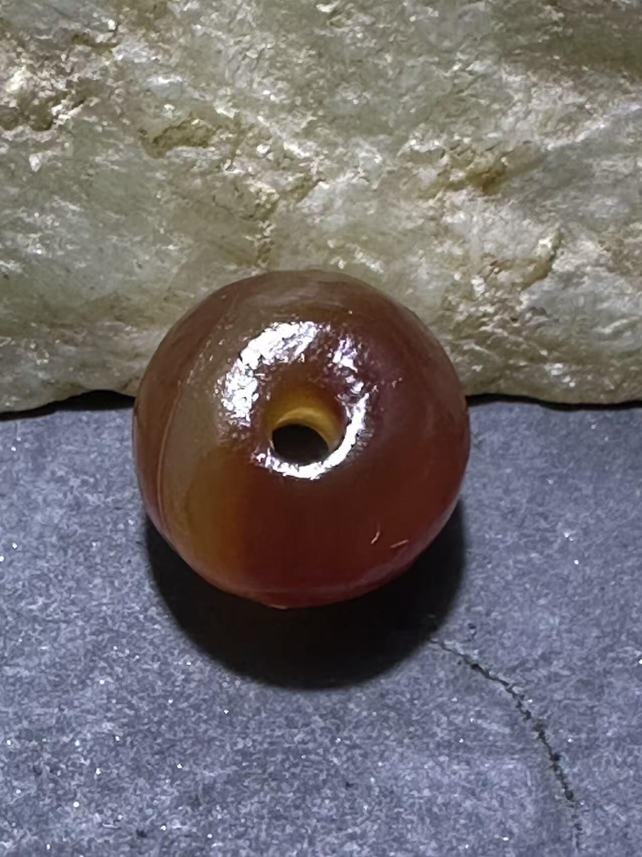 精美冰透高玉化风化纹缠丝玛瑙老形桶珠一颗