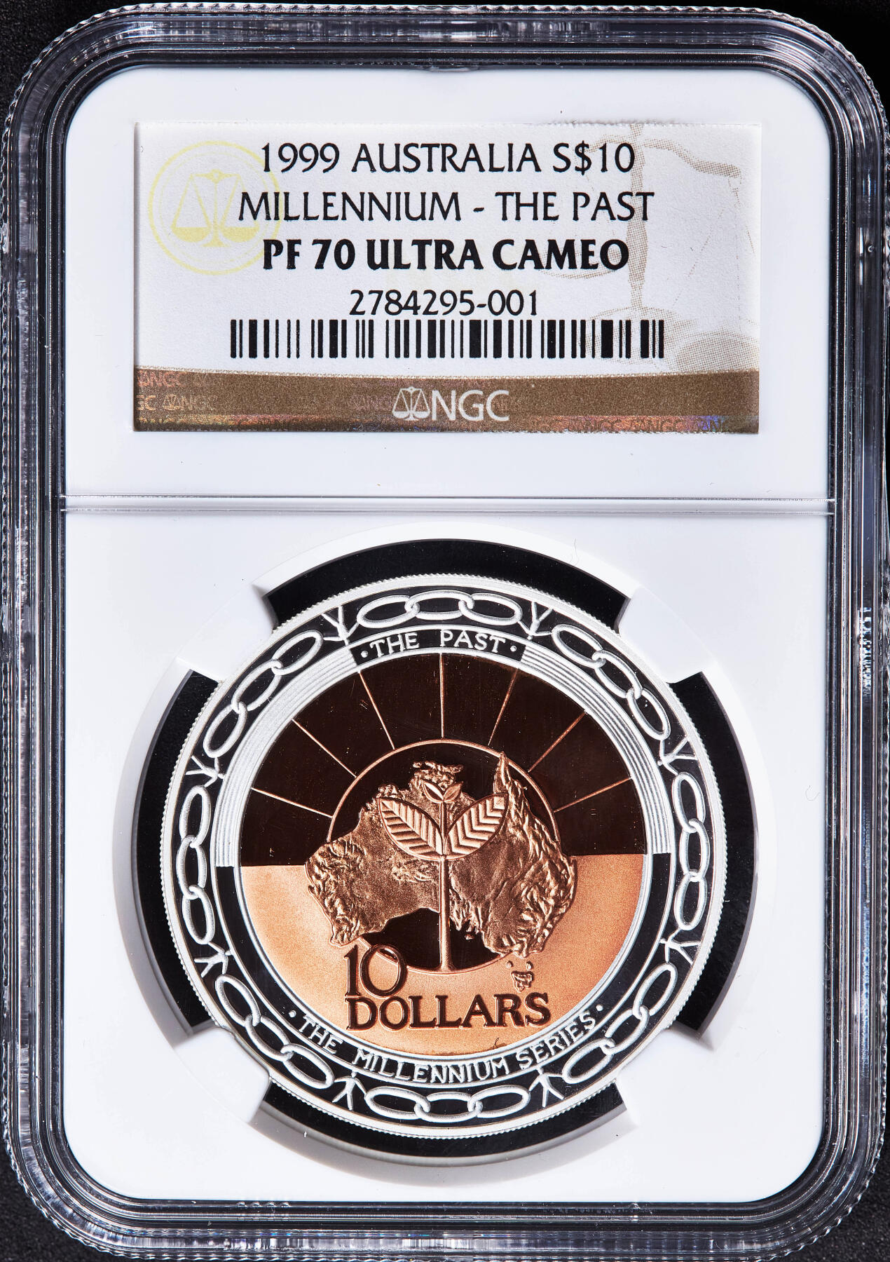 【俄甄集藏】2026年(050)04-01星期三 晚 19:30 全场包邮 澳大利亚1999年迎接千禧年精制10元银铜双色镶嵌精制纪念币，NGC PF70UC，重33.16克，外圈为999纯银，内芯为铜质，发行量20000枚，设计精美