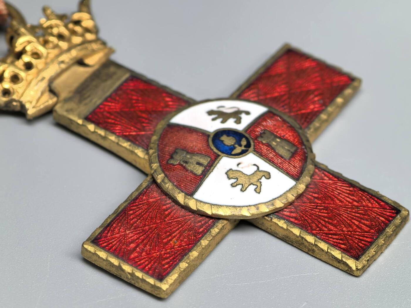 小驴勋章奖章收藏3月28日周六晚六点拍卖（珍爱和平，收藏战争，铭记历史，勿忘国耻，忠党爱国。有偿代拍，送拍规则在简介最后，参拍须阅读规则后再参拍，关系到运费包装发货时效真假辨别等关键信息，拍卖时不再发原图，看大图店主微信码在拍卖店铺介绍里）