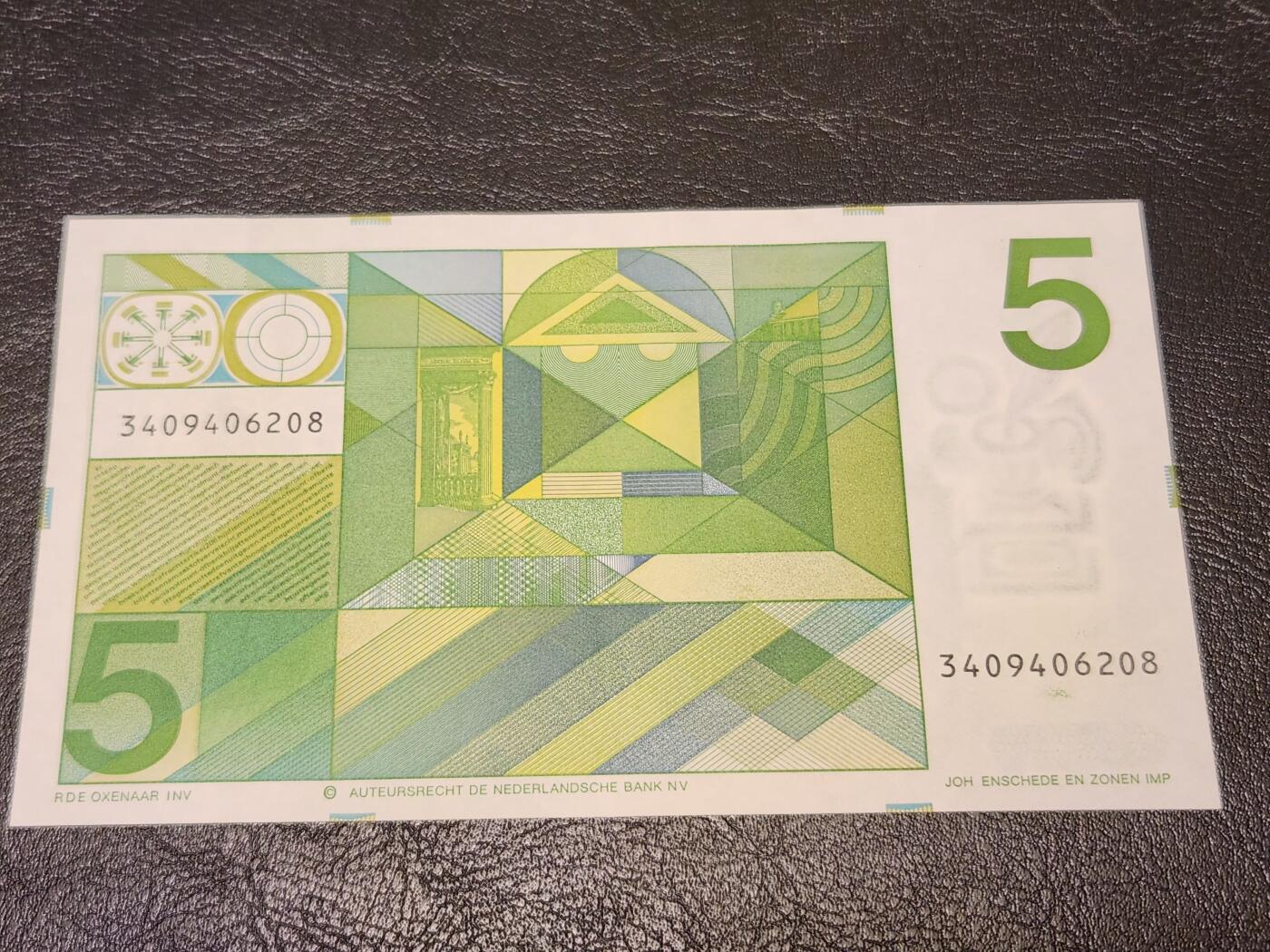 3月27号晚上8点 外国纸币自动截拍第46场 荷兰5盾几乎全新