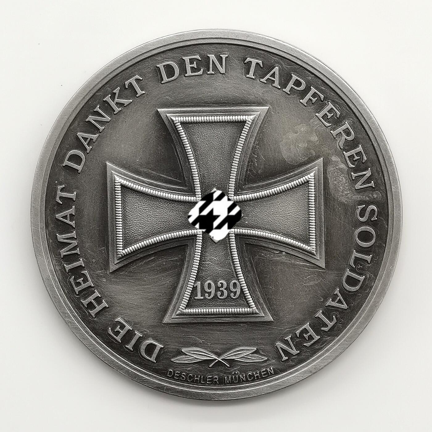 博洋堂“芳菲春韵”3月精品大拍专场暨第166期（全场包邮） 1939年德国装甲掷弹兵师荣誉镀银大铜章，直径65mm大尺寸，重102g，正面为德军肖像，背面为铁十字勋章，铭文“祖国感谢勇敢的士兵”，哑光品相一流，品种罕见