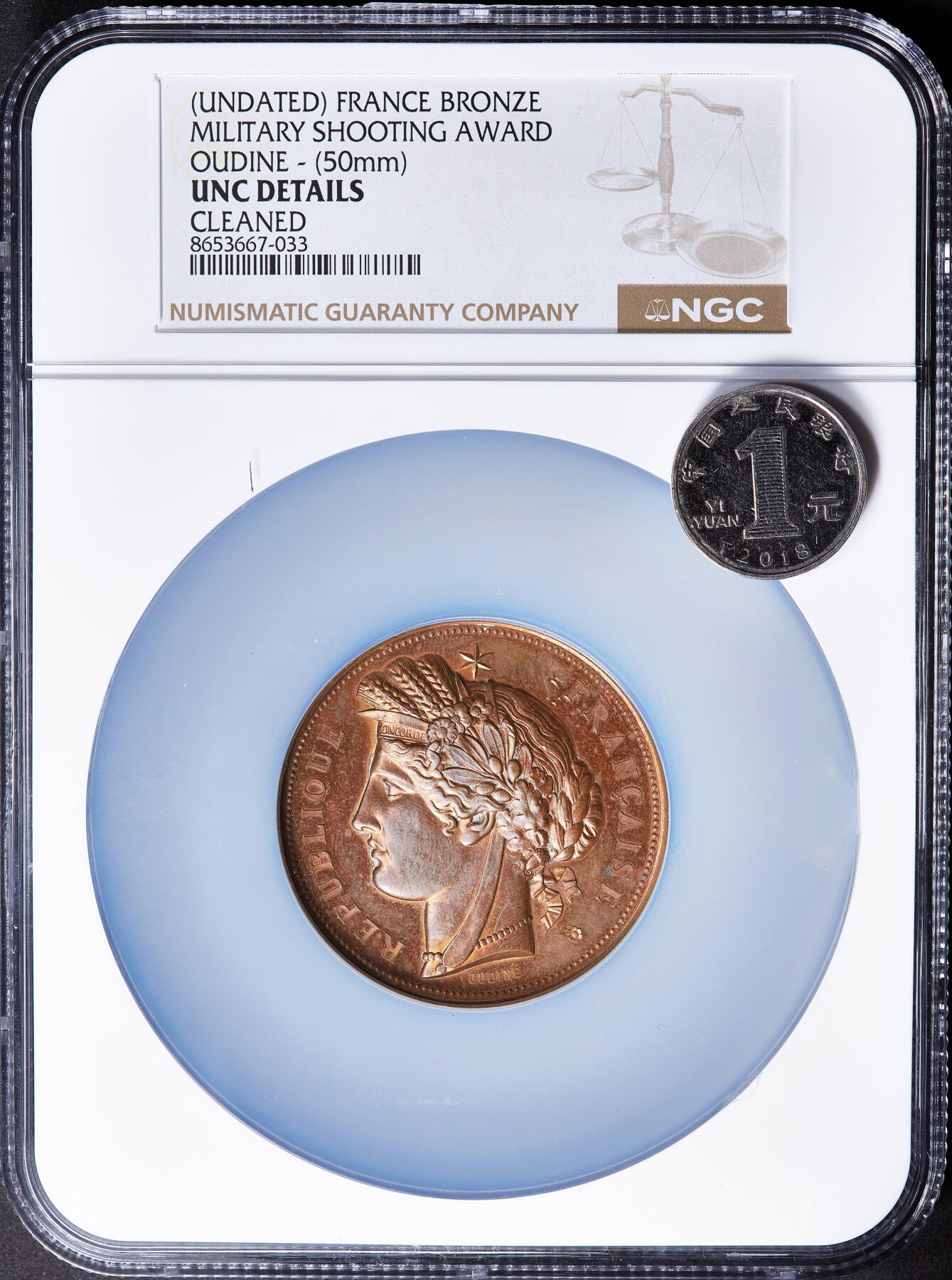 【俄甄集藏】2026年(050)04-01星期三 晚 19:30 全场包邮 法国19世纪共和女神头像战争部颁发军事设计铜质奖章，NGC UNCD，直径：50mm，高浮雕，新古典主义章牌雕刻家埃米尔-路易·乌迪内代表性作品，原铜光难得