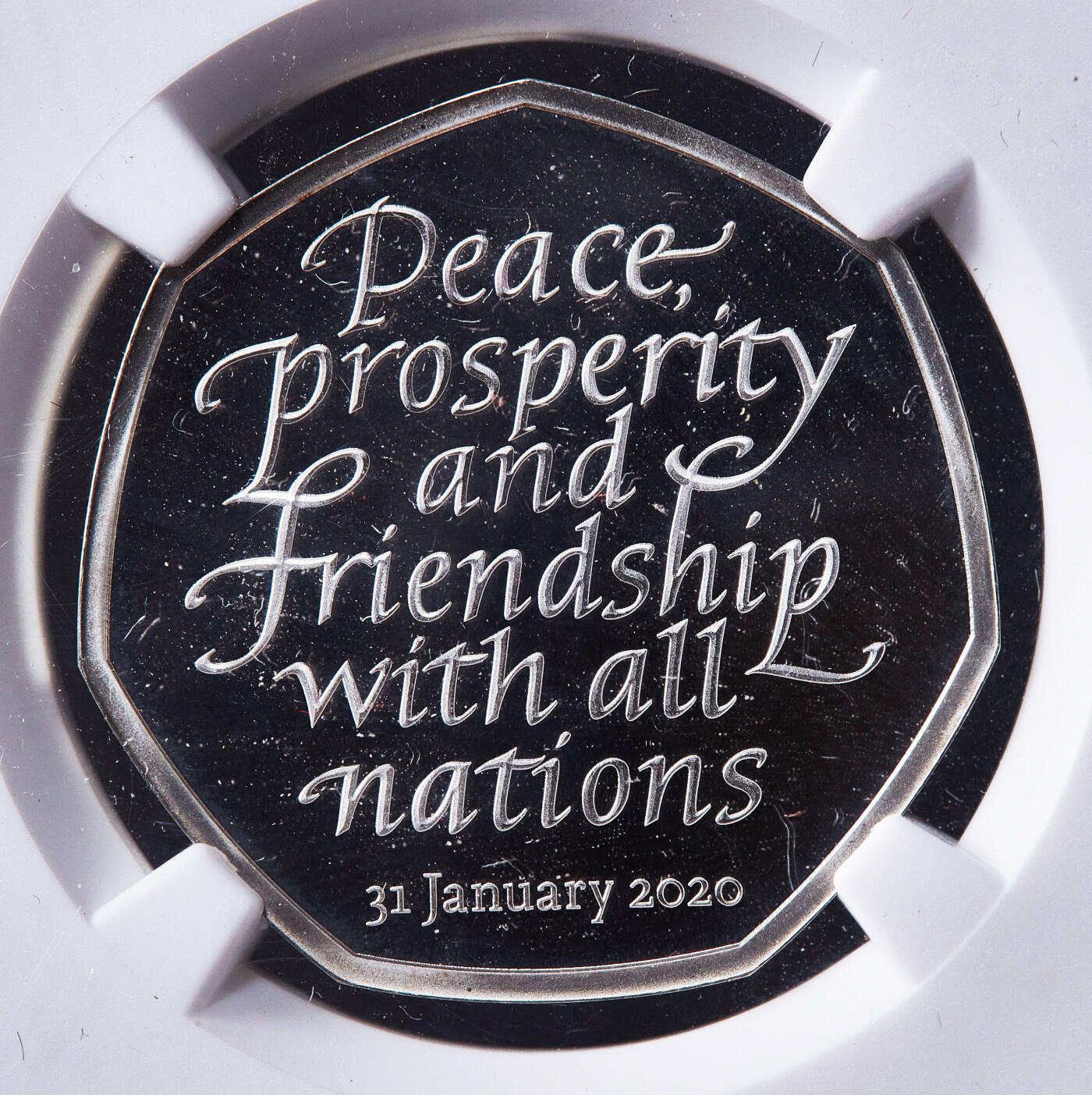 【俄甄集藏】2026年(050)04-01星期三 晚 19:30 全场包邮 英国2020年纪念脱欧50便士精制银币，NGC PF69UC，重8克，925银，发行量46903枚