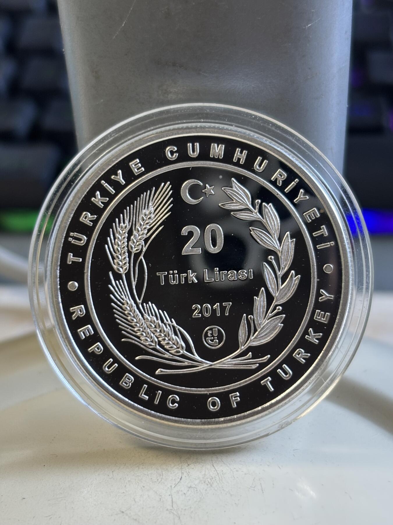 第195期拍卖 土耳其2017年小丑1盎司纪念银币，925银，发行2000枚，有小氧化点