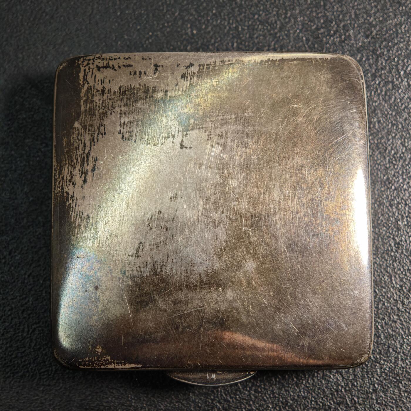 【德藏】世界币章拍卖第169期（拍品征集中~欢迎藏友联系） 1938年 英国谢菲尔德烟丝银盒 925银 银盒 原味包浆 直径约：56.5mm；重约：55.8g