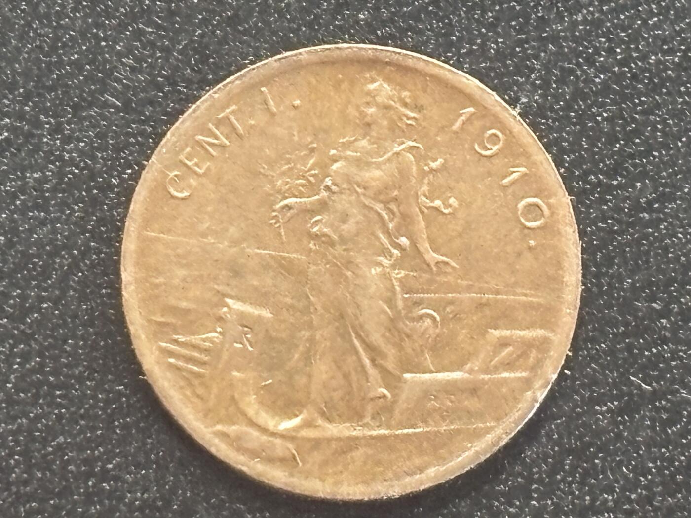 邮泉阁邮票限时拍卖第四十四场 （邮票在国外，请付邮费6元） 意大利维克托·伊曼纽尔三世国王1910年1分