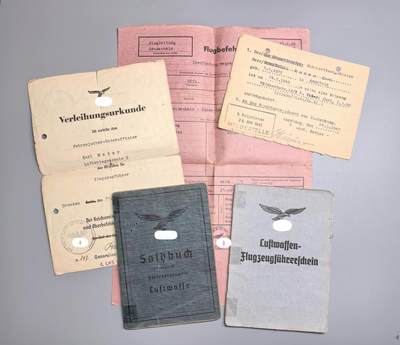 小驴勋章奖章收藏3月28日周六晚六点拍卖（珍爱和平，收藏战争，铭记历史，勿忘国耻，忠党爱国。有偿代拍，送拍规则在简介最后，参拍须阅读规则后再参拍，关系到运费包装发货时效真假辨别等关键信息，拍卖时不再发原图，看大图店主微信码在拍卖店铺介绍里） - 赫尔曼戈林伞兵装甲师列兵士兵证，证书一组