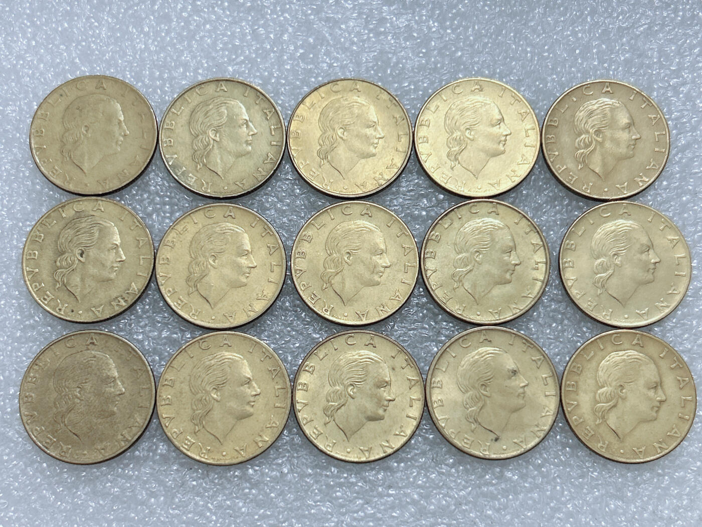 第一海外回流一元起拍收藏 散集专场  第306期 意大利200里拉硬币 15枚