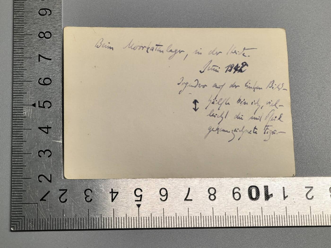 小驴勋章奖章收藏3月28日周六晚六点拍卖（珍爱和平，收藏战争，铭记历史，勿忘国耻，忠党爱国。有偿代拍，送拍规则在简介最后，参拍须阅读规则后再参拍，关系到运费包装发货时效真假辨别等关键信息，拍卖时不再发原图，看大图店主微信码在拍卖店铺介绍里） 一群训练士兵合影照