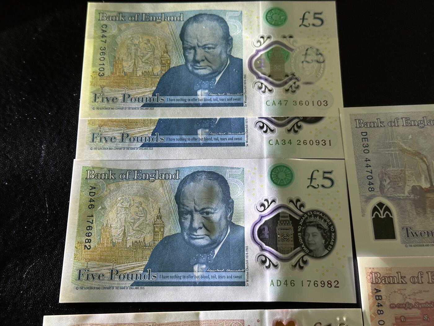 《外钞收藏家》第六百二十一期（精选场）（长期征集拍品、欢迎藏友们联系合作） 英国塑料钞查尔斯版5镑2张+女王版5、10、20、50镑（10镑有3张）8张一起 全新