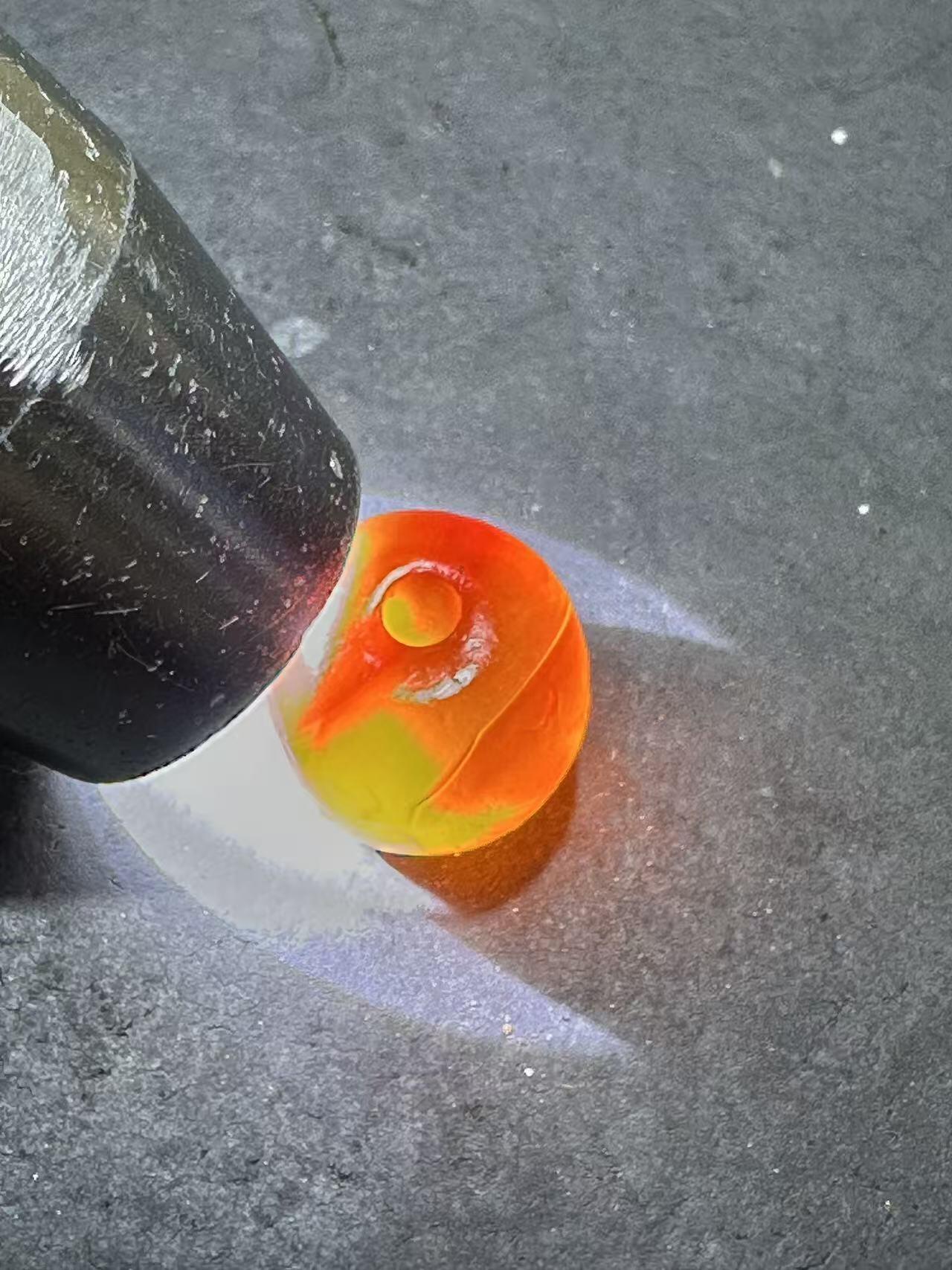 精美冰透高玉化风化纹缠丝玛瑙老形桶珠一颗