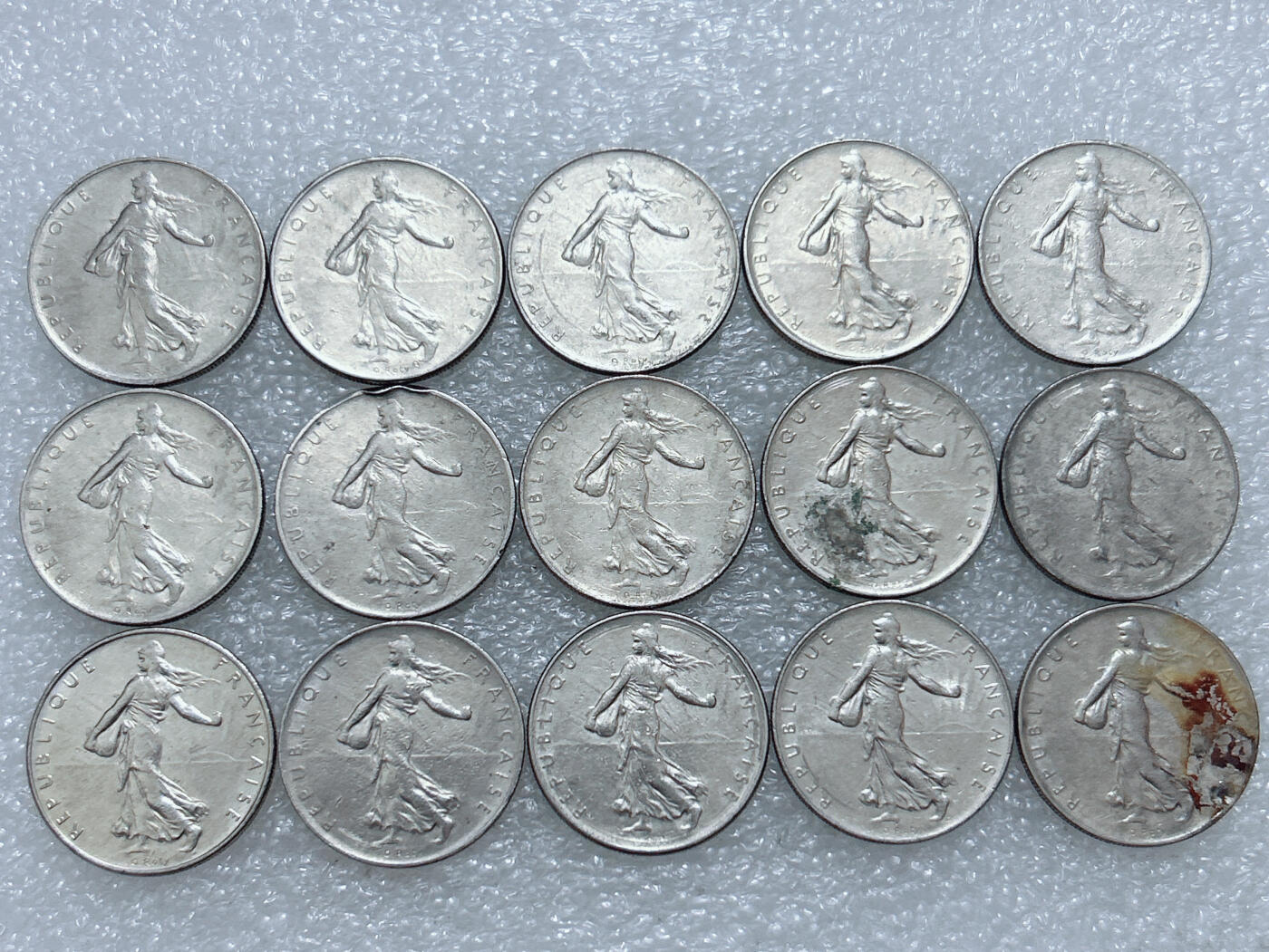 第一海外回流一元起拍收藏 散集专场  第306期 法国1法郎硬币 15枚