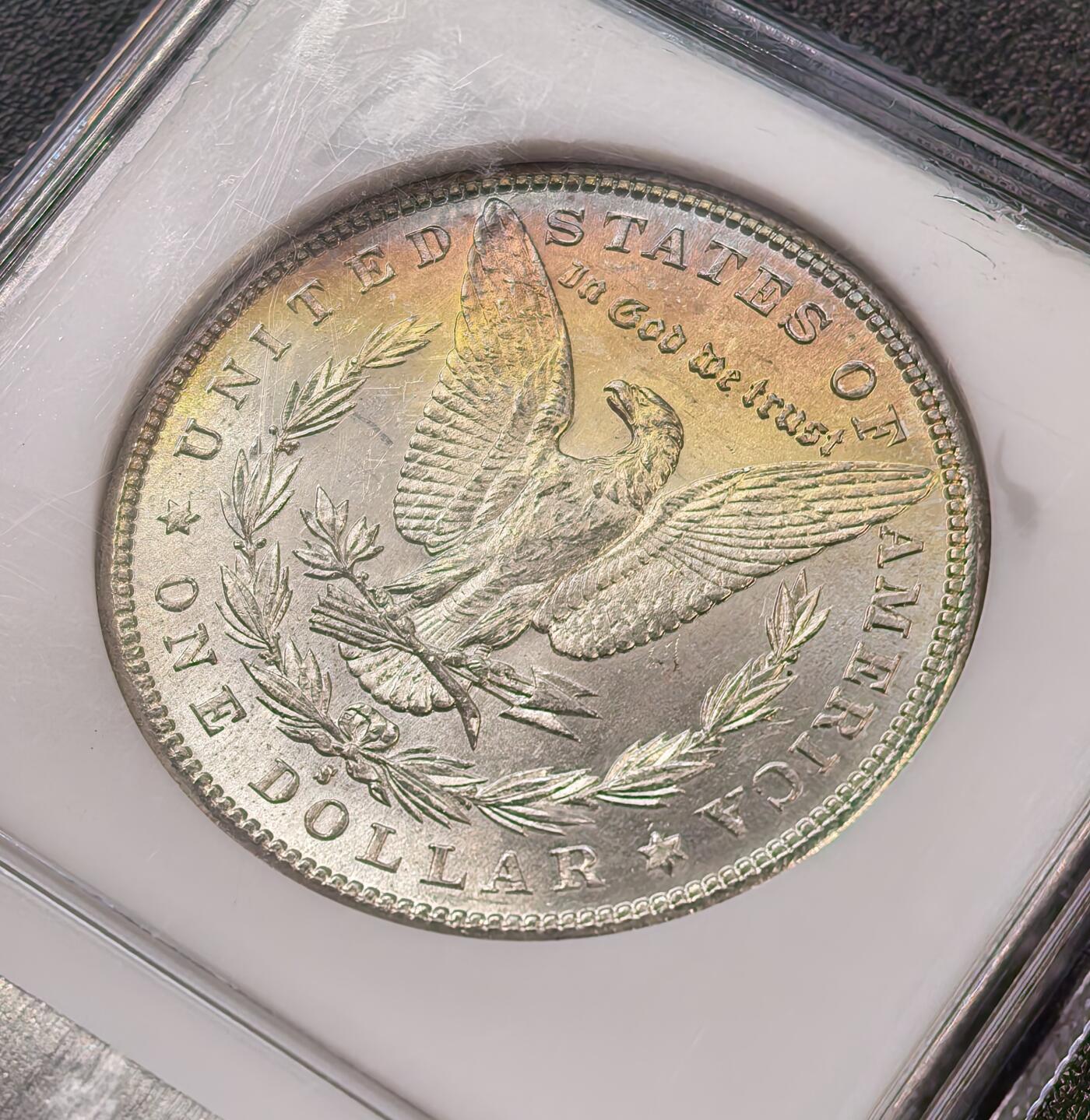 “方寸甄品”甄品场，甄臻铺-世界币章拍卖（第57期，直播拍卖），送拍享返佣金等优惠多多 NGC-MS65 美国1881年S版 摩根$1银币 镜面底板 鹰面月牙彩 老盒好品