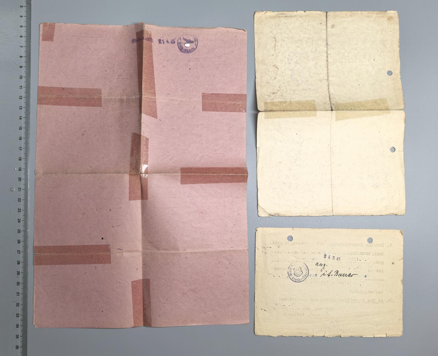 小驴勋章奖章收藏3月28日周六晚六点拍卖（珍爱和平，收藏战争，铭记历史，勿忘国耻，忠党爱国。有偿代拍，送拍规则在简介最后，参拍须阅读规则后再参拍，关系到运费包装发货时效真假辨别等关键信息，拍卖时不再发原图，看大图店主微信码在拍卖店铺介绍里） 赫尔曼戈林伞兵装甲师列兵士兵证，证书一组