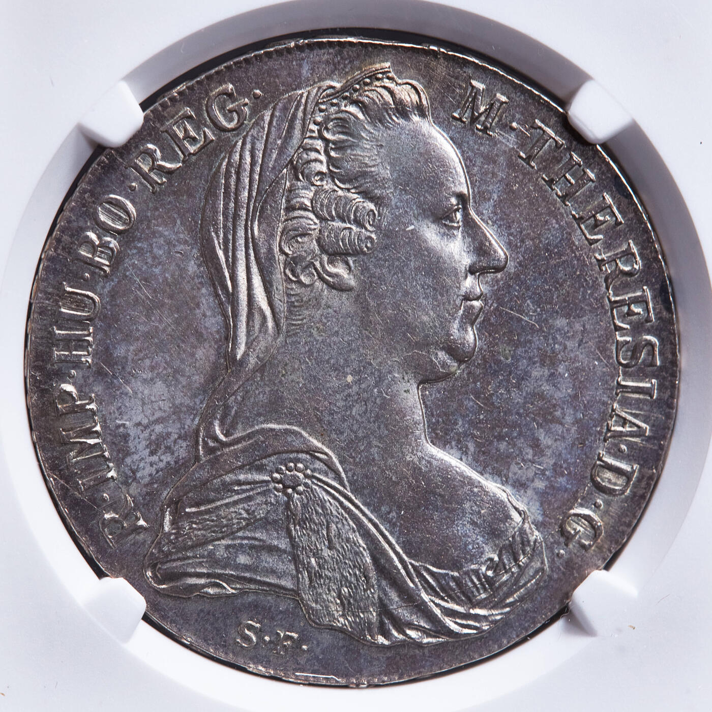 【俄甄集藏】2026年(050)04-01星期三 晚 19:30 全场包邮 神圣罗马帝国-奥地利1780年原铸版玛利亚·特蕾莎皇后SF版1泰勒大奶妈银币，NGC MS61，京茨堡造币厂出品，紫罗兰酱彩老包浆，原光品相，细节犀利，原铸版难得