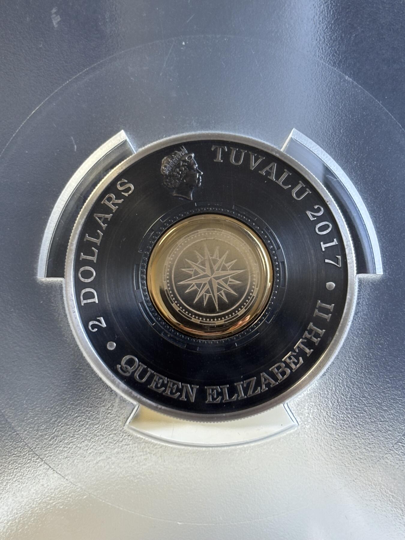 第194期拍卖 图瓦卢2017年镶实体指南针2盎司银币PCGS-PR69,999银，发行2500枚