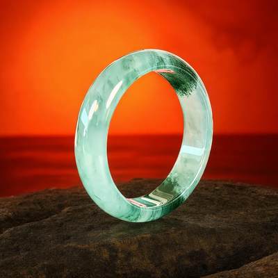 碧月说宝 君子怀瑾·当代和田玉清风专场(六) - 高冰起荧光翡翠飘花手镯