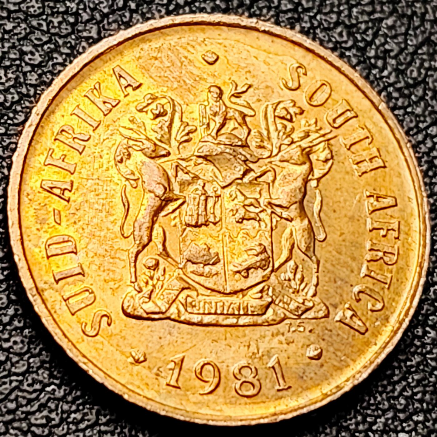 泉币菌-第216场-拍品多 请提前出价 。