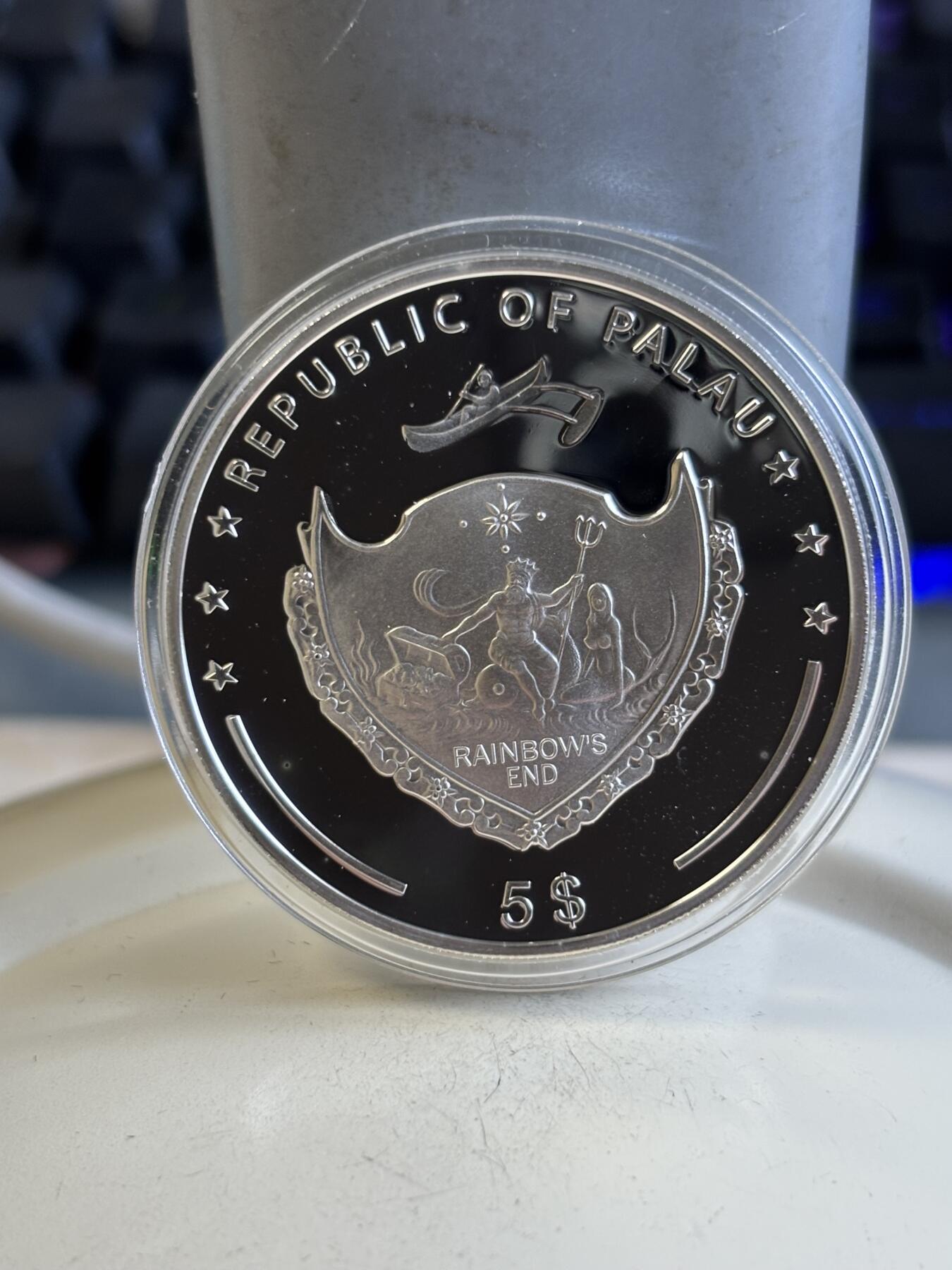 第195期拍卖 帕劳2012年（瑞士刺绣）幸福的小熊精制银币925银，20克 ，发行2012枚，有氧化