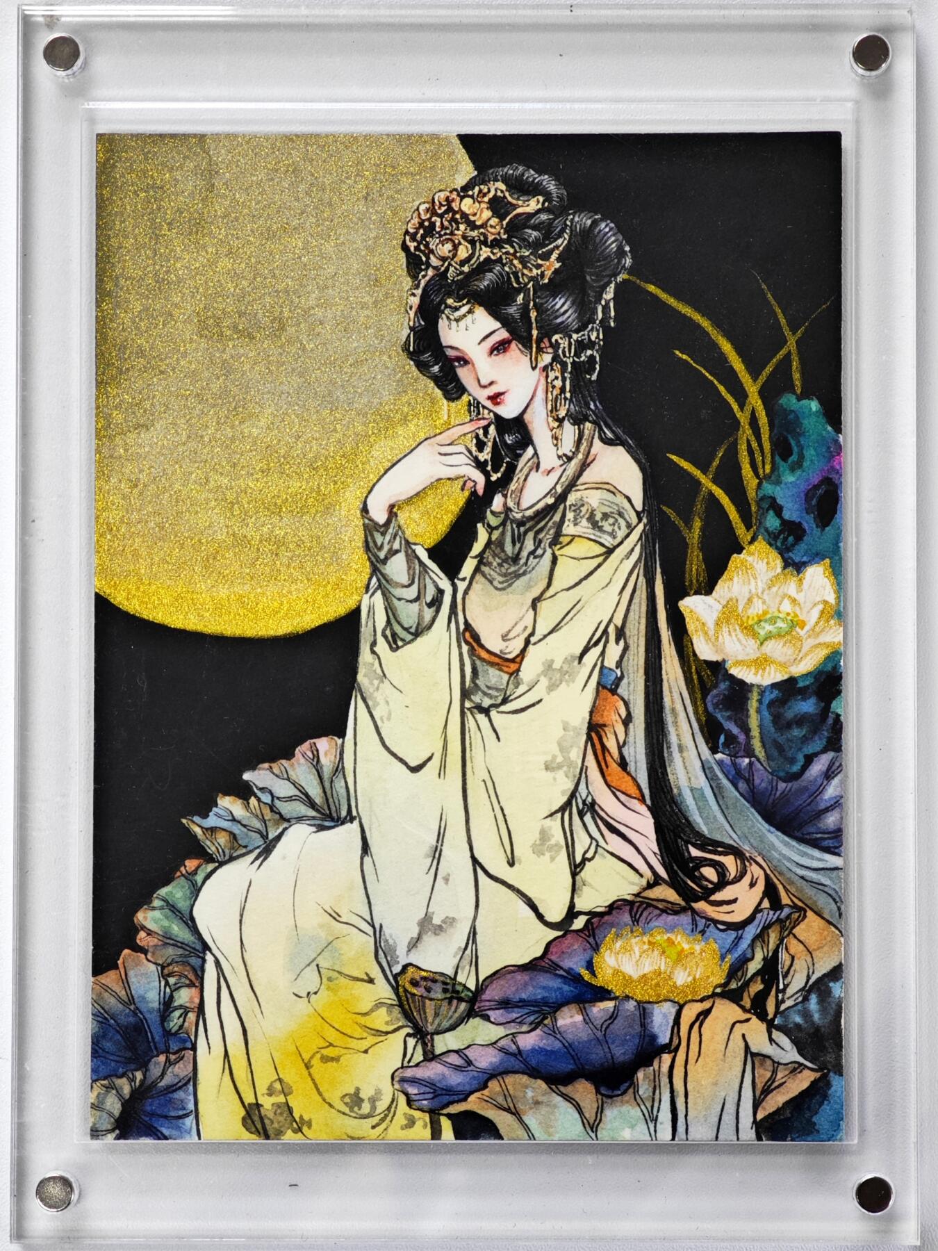 白泽拍卖卡牌手绘专场第34期（花朝去了又春分 草如茵 柳烟新） 2025 艺方文创 手绘卡 荷中仙 尺寸：9.9cm*13.2cm 带特效  瑞亲签 卡砖封装