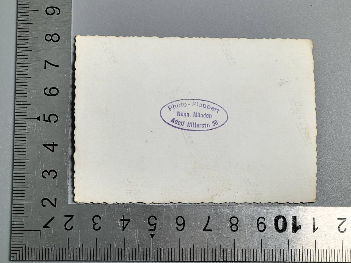 小驴勋章奖章收藏3月28日周六晚六点拍卖（珍爱和平，收藏战争，铭记历史，勿忘国耻，忠党爱国。有偿代拍，送拍规则在简介最后，参拍须阅读规则后再参拍，关系到运费包装发货时效真假辨别等关键信息，拍卖时不再发原图，看大图店主微信码在拍卖店铺介绍里） 得三河岸 应该是皮划艇抢滩训练照片