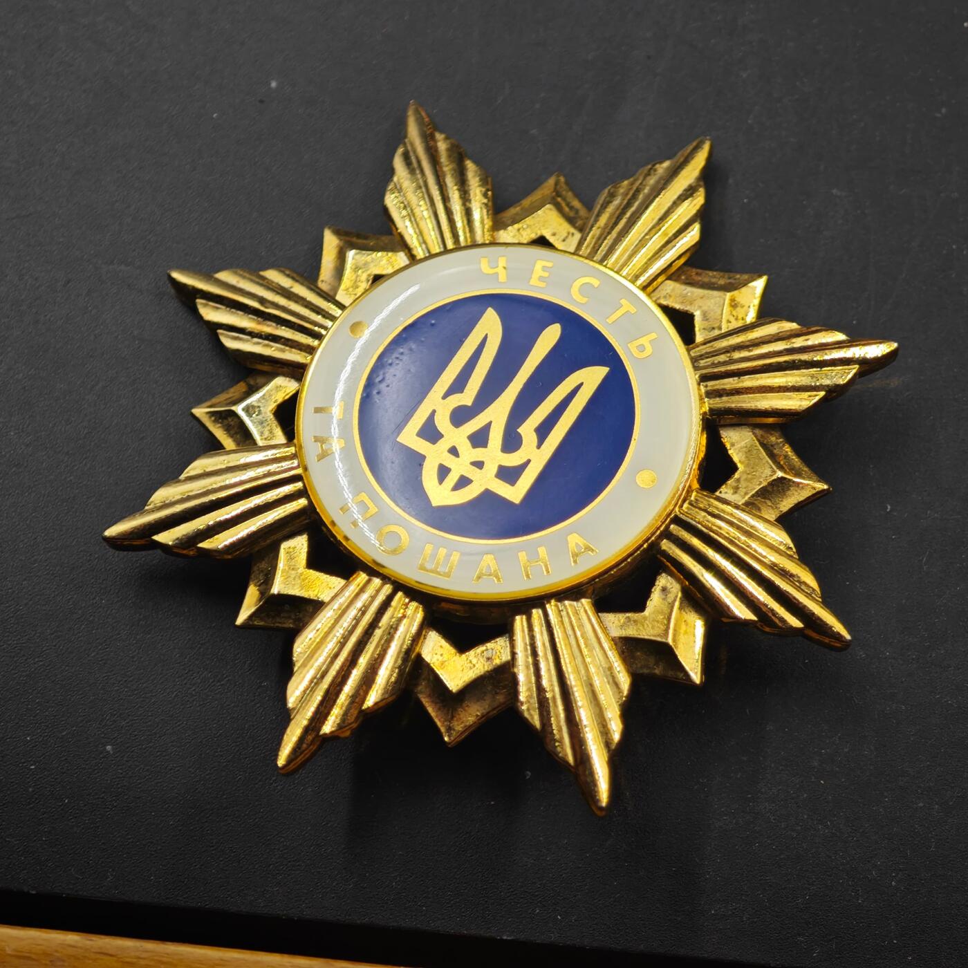 3月28日结束，精品成斌徽章钱币专场（明天继续更新）