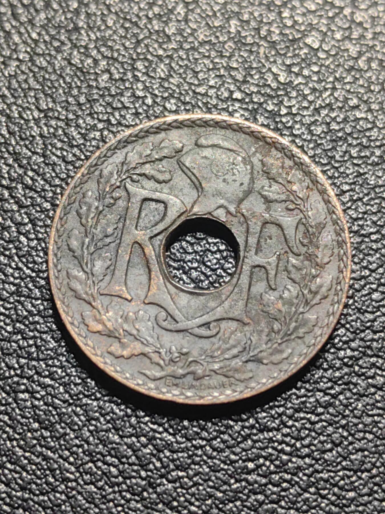 靖甫拍卖第七场 法属印支半分铜币