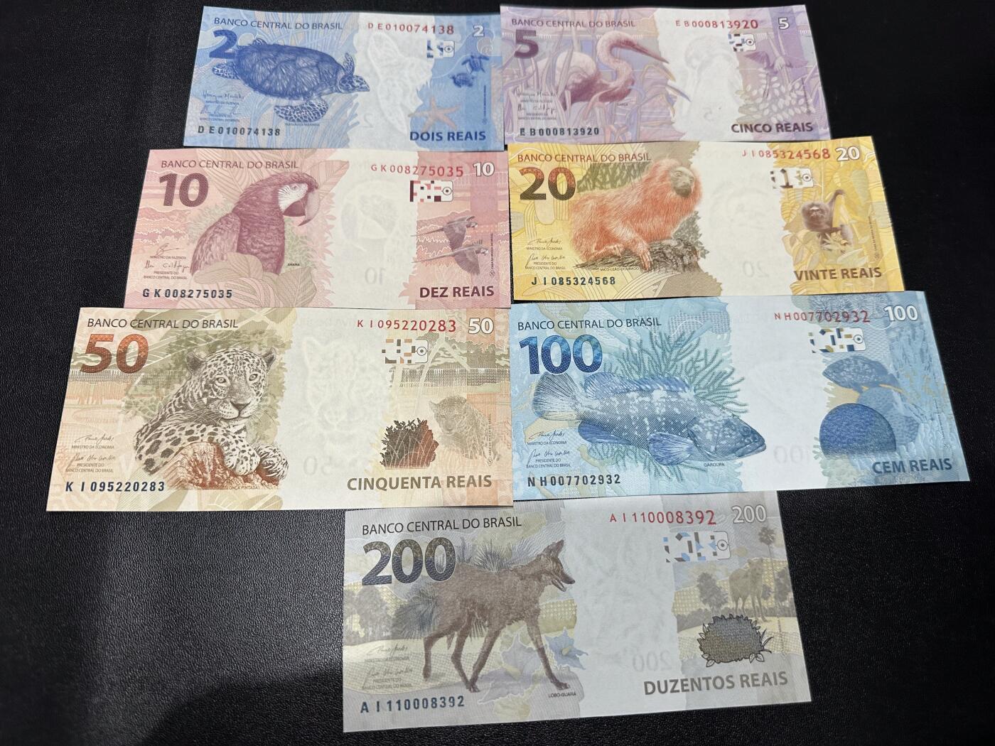 《外钞收藏家》第六百二十一期（精选场）（长期征集拍品、欢迎藏友们联系合作） 巴西2-200里亚尔 7张一起 全新UNC