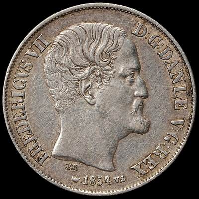 修遠堂世界钱币第109期 - 1854年丹麦王国弗雷德里克七世1 国家达勒尔（Rigsdaler）银币，14.36g