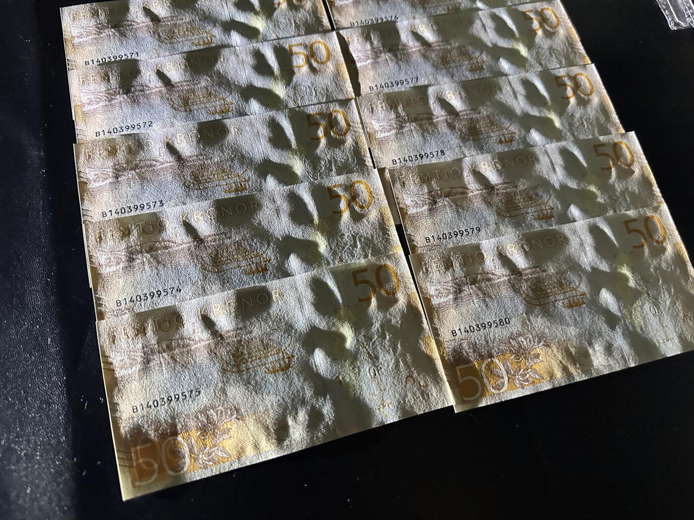 《外钞收藏家》第六百二十一期（精选场）（长期征集拍品、欢迎藏友们联系合作） 瑞典最新版50克朗 标准10连号 全新UNC