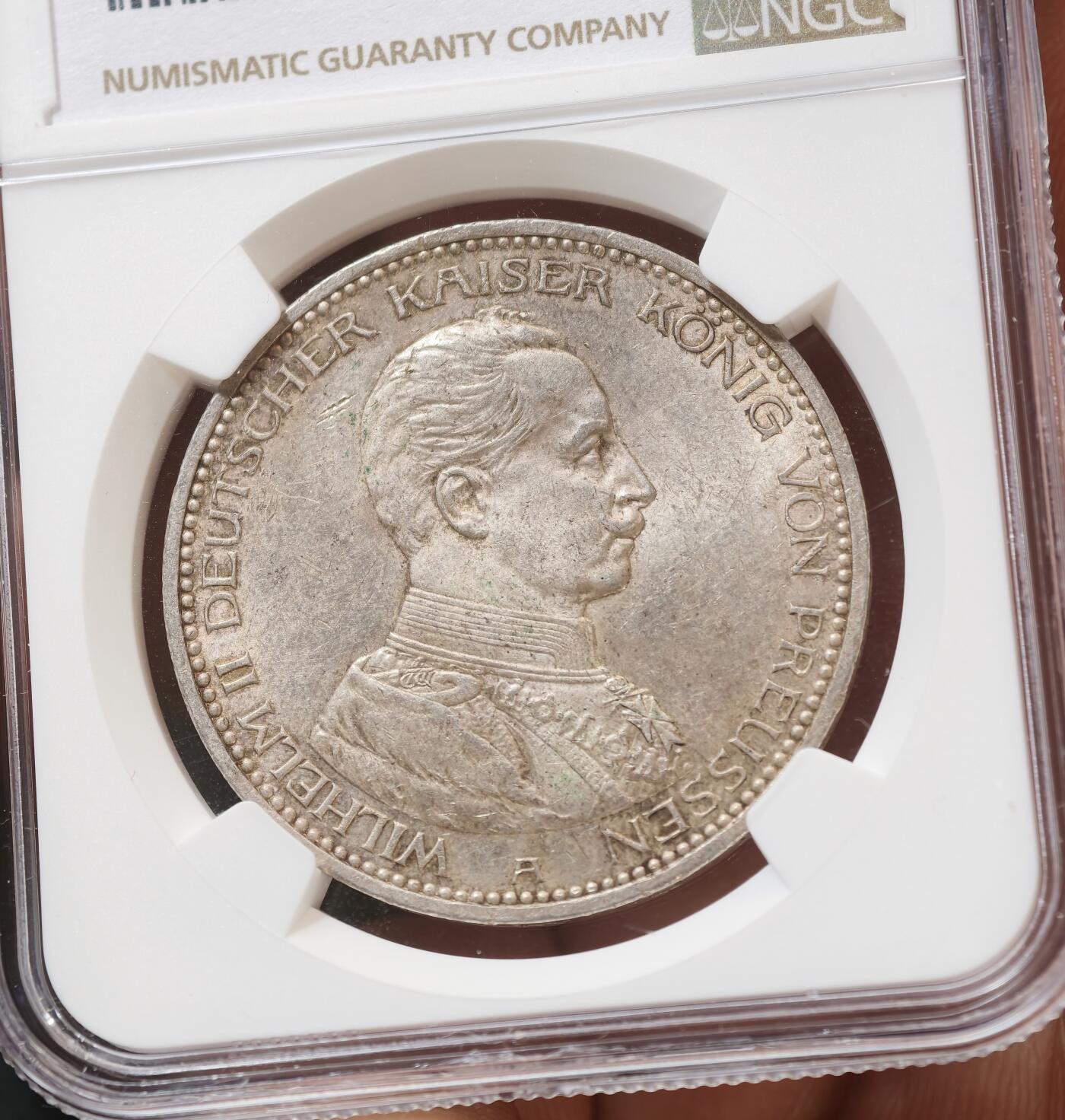 “方寸甄品”甄品场，甄臻铺-世界币章拍卖（第57期，直播拍卖），送拍享返佣金等优惠多多 NGC-MS63 德意志普鲁士帝国 1913年 威廉二世军装5马克 原味均匀香槟彩