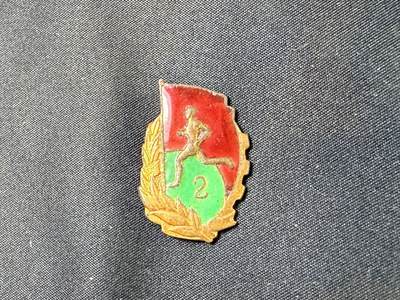 云宸嘉赏-勋臻文献佳藏优品精选场次（低佣 转发佣金红包） - su-M50式时期 二级运动员证章 厚底黄铜热珐琅材质 背“空军”军用版