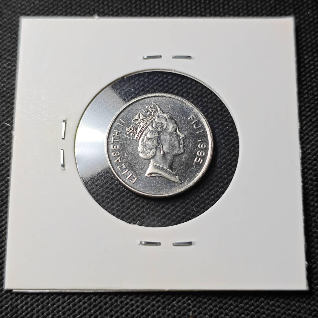 KK钱币收藏小铺  第407期 2月预留时间 周末发货  1995斐济5分 纪念币