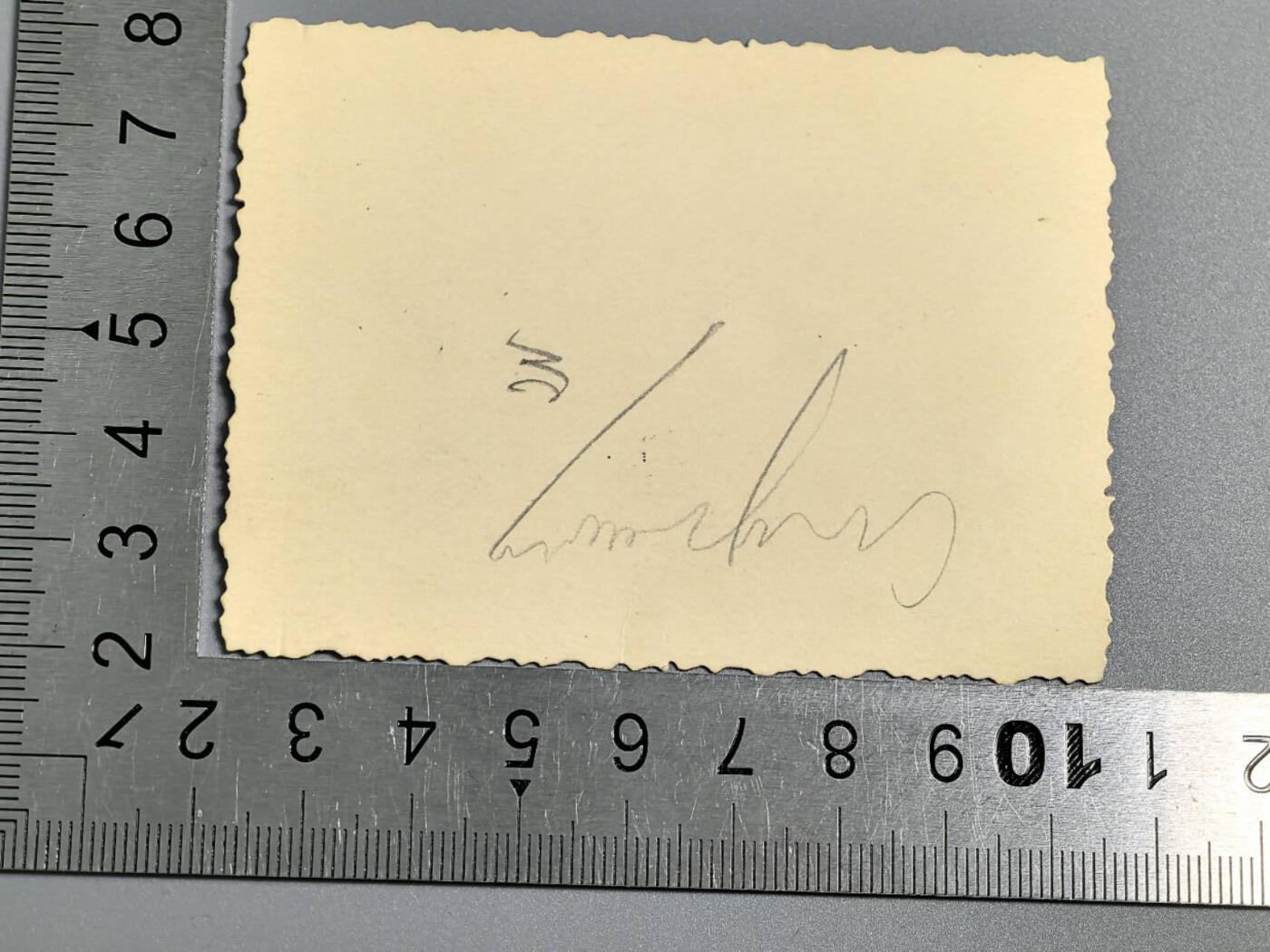 小驴勋章奖章收藏3月28日周六晚六点拍卖（珍爱和平，收藏战争，铭记历史，勿忘国耻，忠党爱国。有偿代拍，送拍规则在简介最后，参拍须阅读规则后再参拍，关系到运费包装发货时效真假辨别等关键信息，拍卖时不再发原图，看大图店主微信码在拍卖店铺介绍里） 空军士兵合影照片